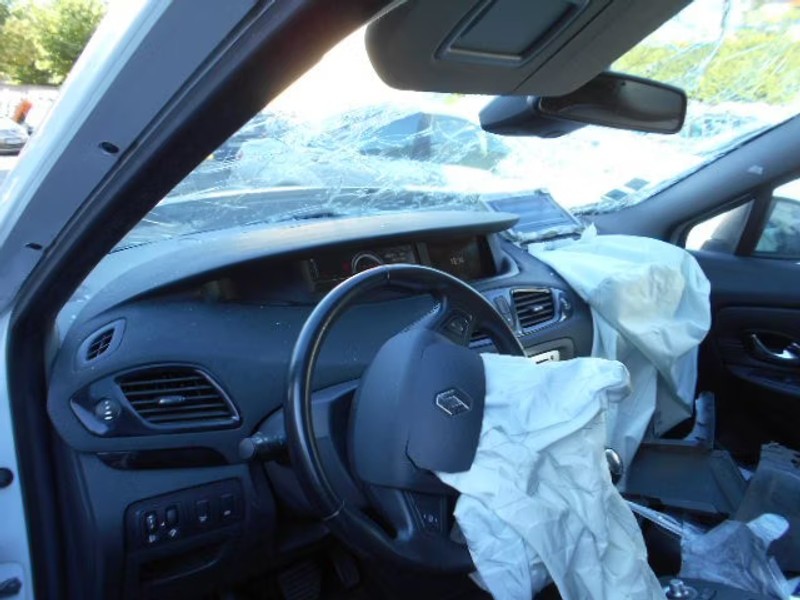 RENAULT SCENIC 1.6 DCI 5P — zdjęcie 5
