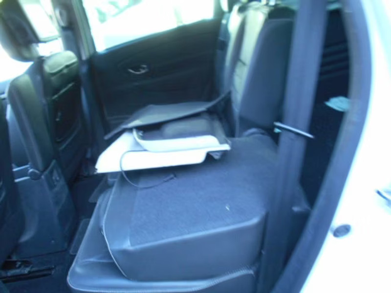 RENAULT SCENIC 1.6 DCI 5P — zdjęcie 7