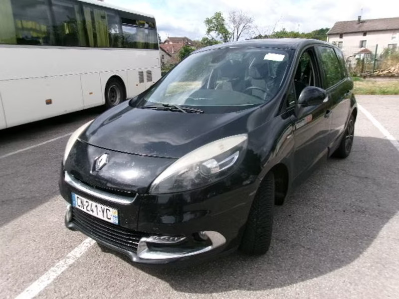 RENAULT SCENIC 1.6 DCI 5P — zdjęcie 1