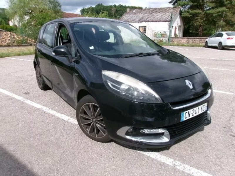 RENAULT SCENIC 1.6 DCI 5P — zdjęcie 2