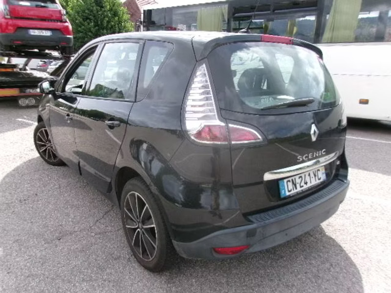 RENAULT SCENIC 1.6 DCI 5P — zdjęcie 3
