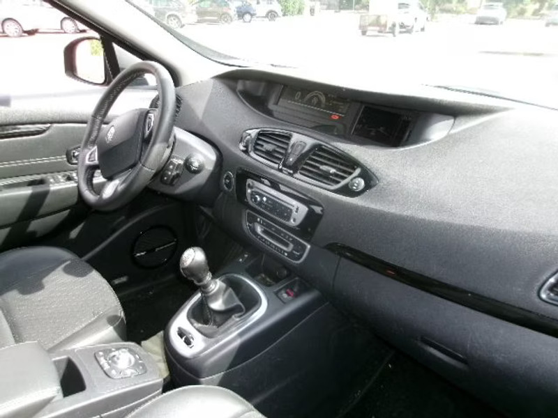 RENAULT SCENIC 1.6 DCI 5P — zdjęcie 5