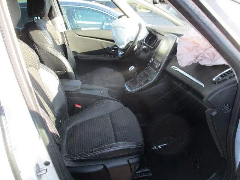 RENAULT SCENIC 1.6 DCI 5P — zdjęcie 7