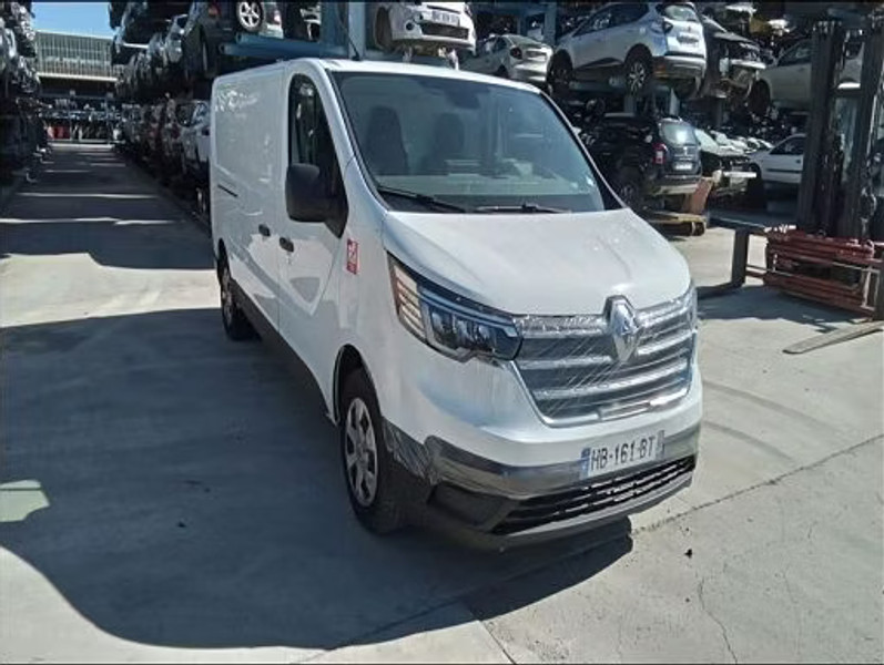 RENAULT TRAFIC L2H1 3000 KG 2.0 — zdjęcie 2