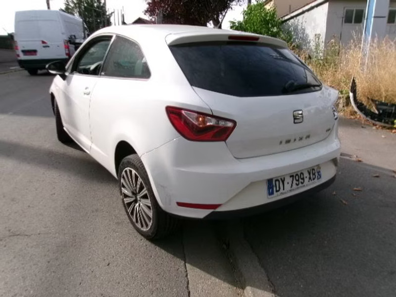 SEAT IBIZA 1.2 TSI 3P — zdjęcie 3