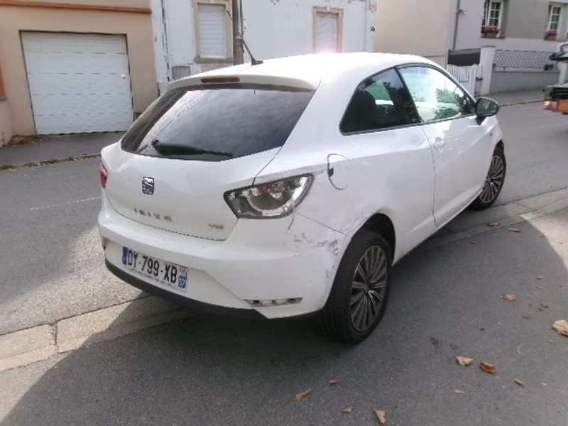 SEAT IBIZA 1.2 TSI 3P — zdjęcie 4