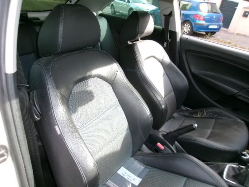 SEAT IBIZA 1.2 TSI 3P — zdjęcie 8