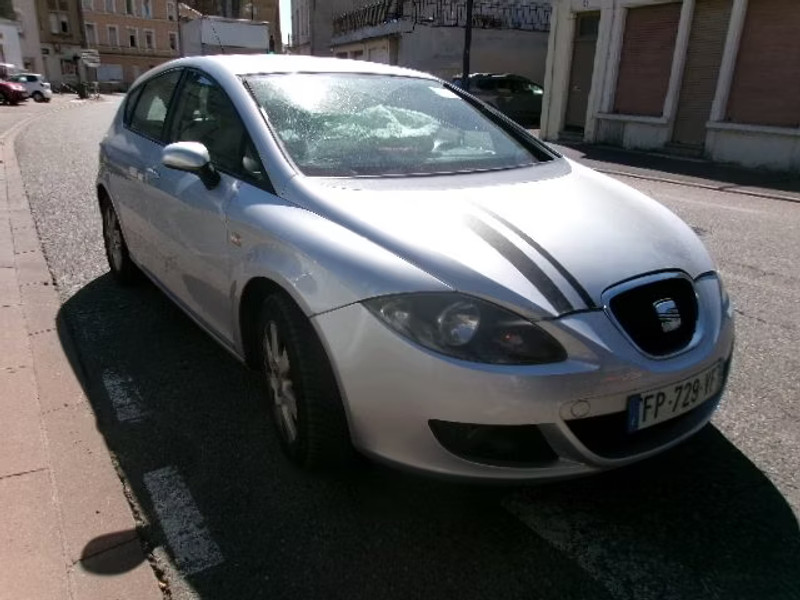 SEAT LEON 1.9 TDI 5P — zdjęcie 1