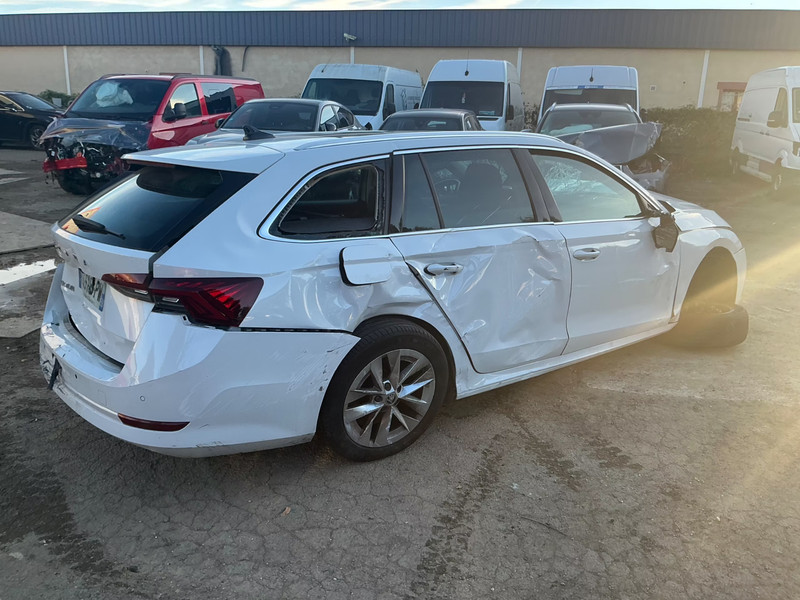 SKODA Octavia — zdjęcie 5