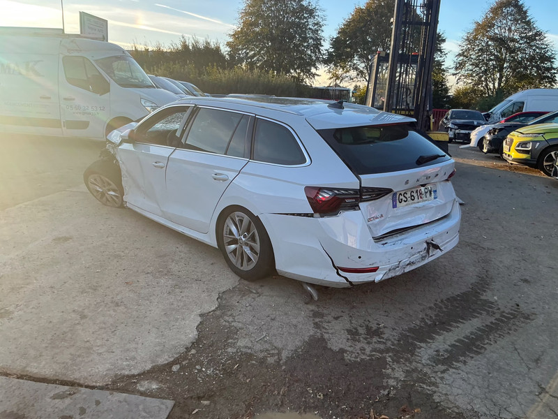 SKODA Octavia — zdjęcie 7