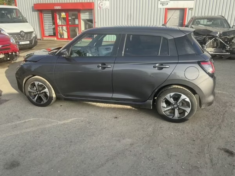 SUZUKI Swift — zdjęcie 16