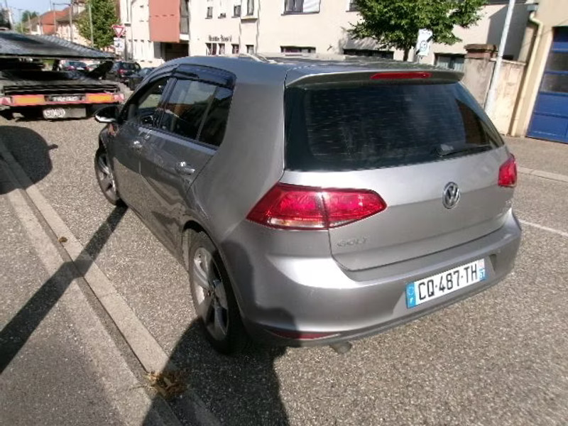 VOLKSWAGEN GOLF 1.6 TDI 5P — zdjęcie 3