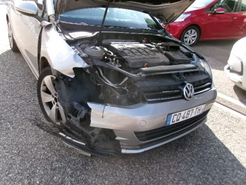 VOLKSWAGEN GOLF 1.6 TDI 5P — zdjęcie 6