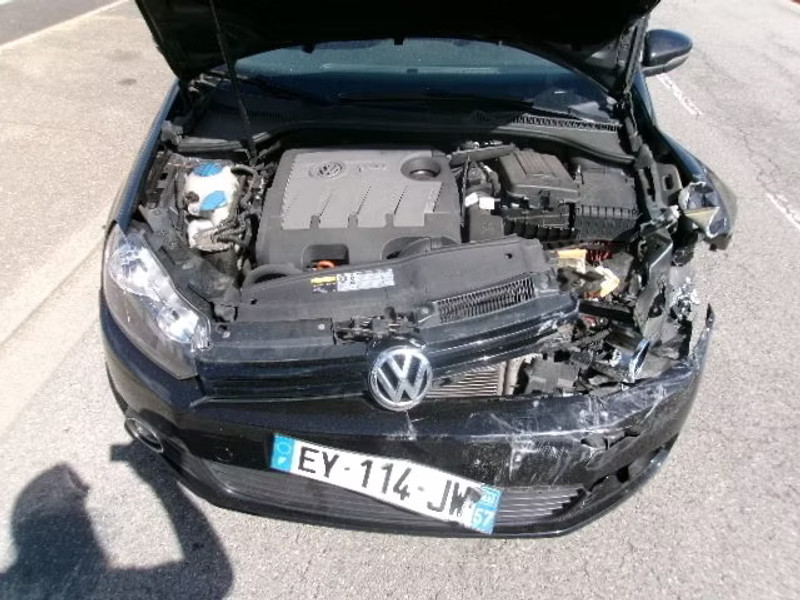 VOLKSWAGEN GOLF 1.6 TDI 5P — zdjęcie 5