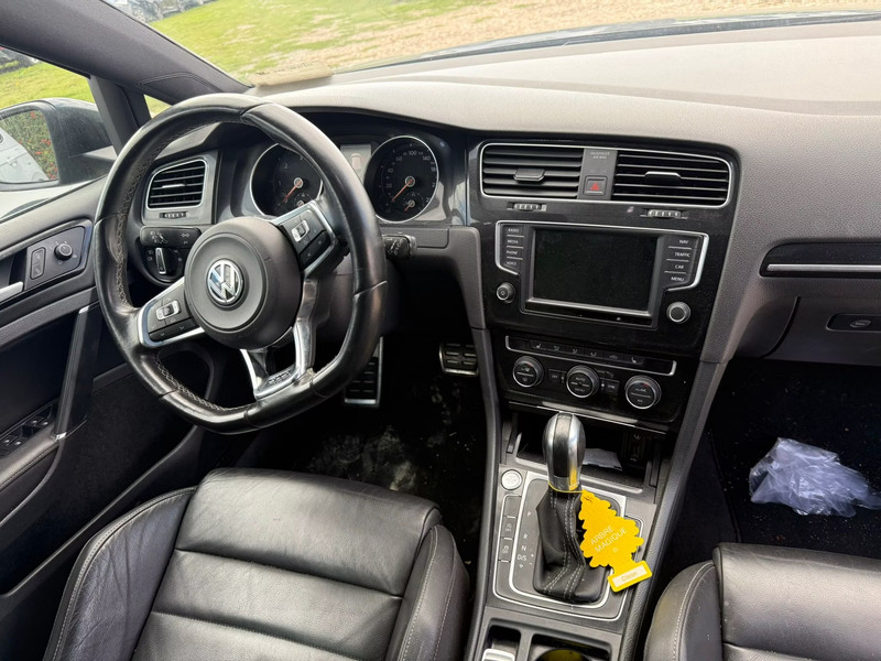 VOLKSWAGEN GOLF GTD 2.0 184 — zdjęcie 11