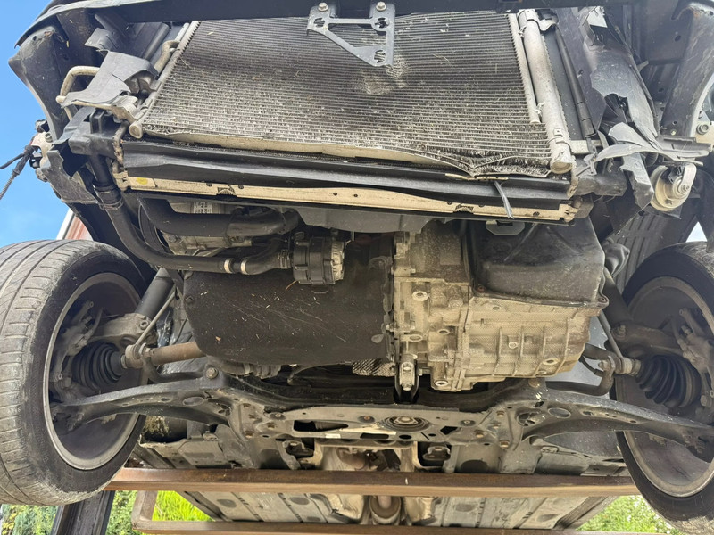 VOLKSWAGEN GOLF GTD 2.0 184 — zdjęcie 17