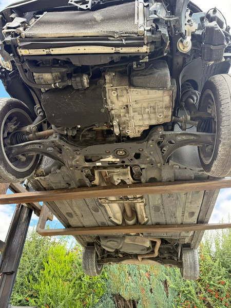VOLKSWAGEN GOLF GTD 2.0 184 — zdjęcie 20