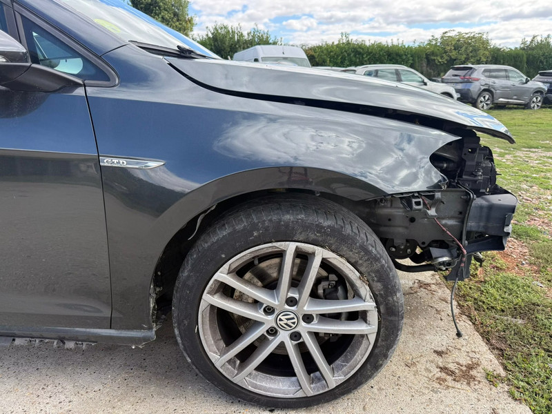 VOLKSWAGEN GOLF GTD 2.0 184 — zdjęcie 8