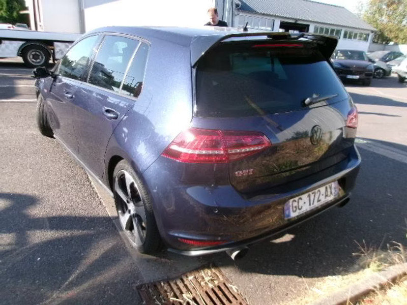 VOLKSWAGEN GOLF GTI 2.0 TSI BA 5P — zdjęcie 3