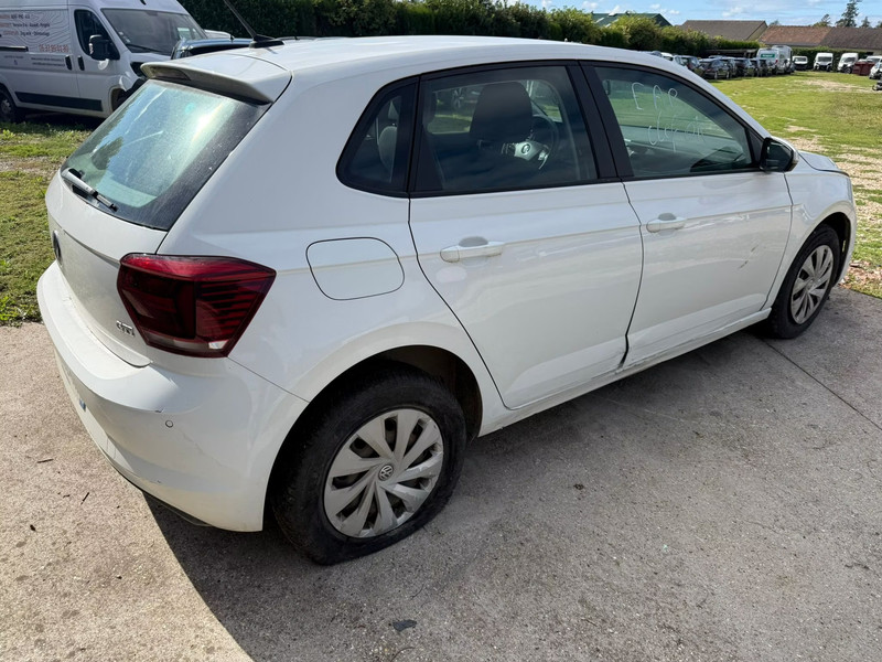 VOLKSWAGEN POLO 1.6 80 — zdjęcie 1