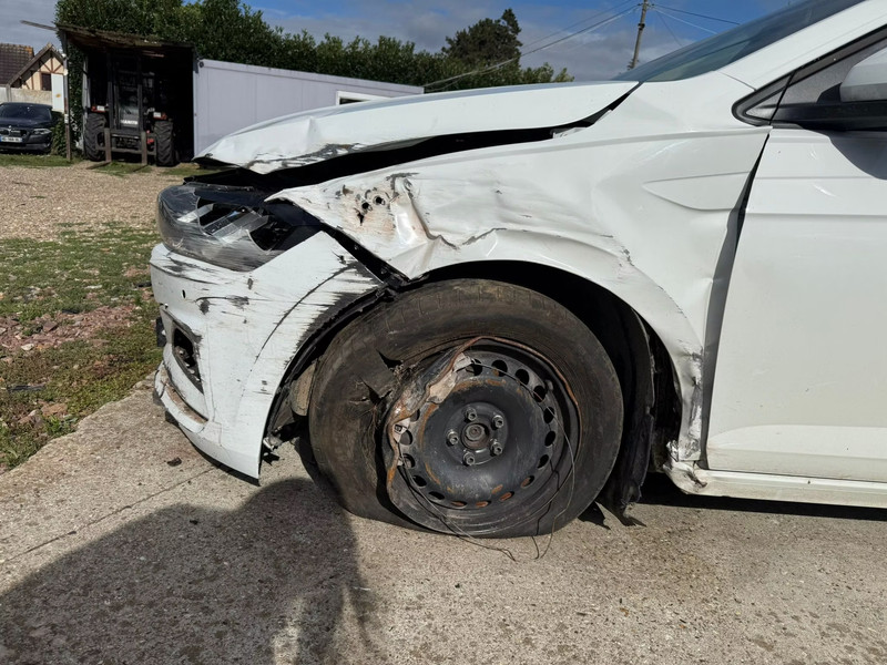 VOLKSWAGEN POLO 1.6 80 — zdjęcie 8