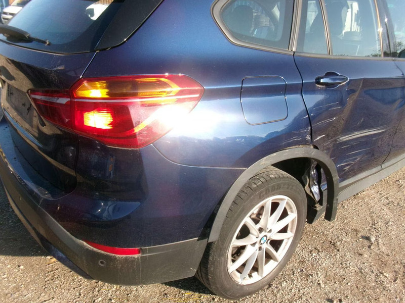 BMW X1 1.5 S-Drive 18i — zdjęcie 12