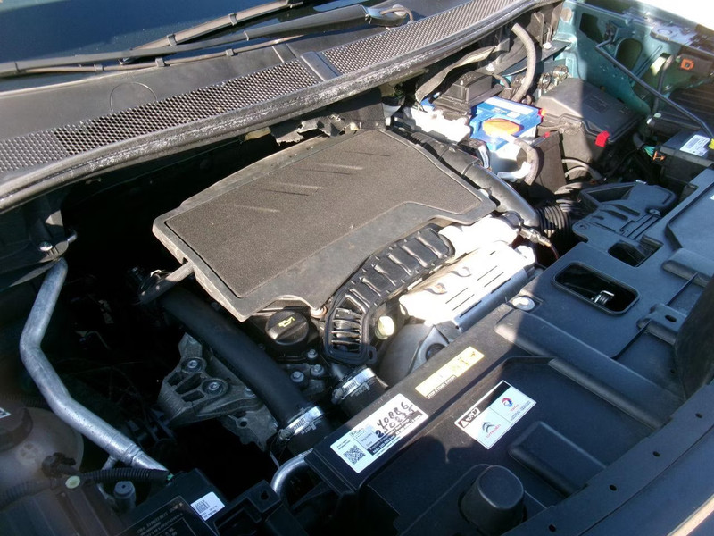 CITROEN C5 AIRCROSS 1.2 Live — zdjęcie 17