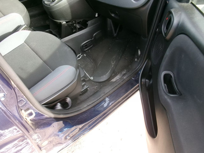 FIAT PANDA 1.2 Easy — zdjęcie 20