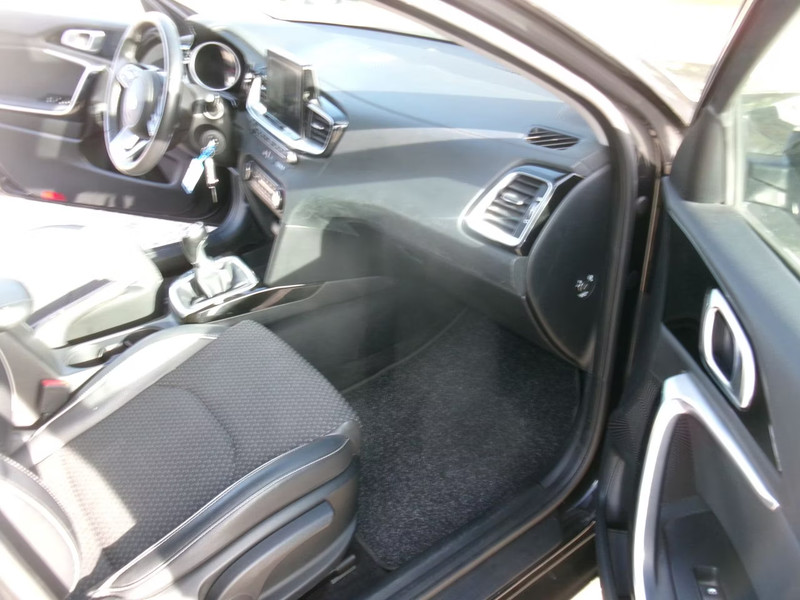KIA CEED 1.0 5 DRS HB Lounge — zdjęcie 18