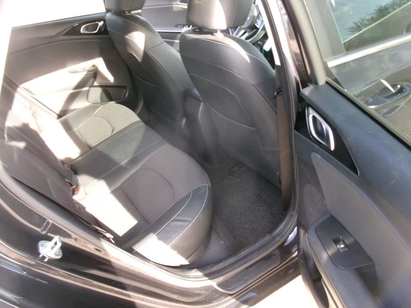 KIA CEED 1.0 5 DRS HB Lounge — zdjęcie 21