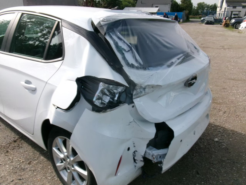 OPEL CORSA 1.2 F - 5 DRS Edition — zdjęcie 12