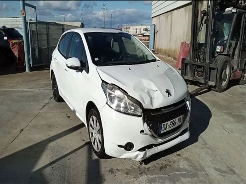 Peugeot 208 1.4 HDi Fap - 68 — zdjęcie 2