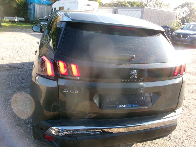PEUGEOT 3008 1.2 Allure — zdjęcie 11