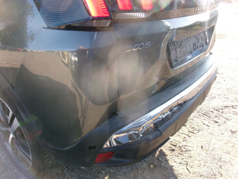PEUGEOT 3008 1.2 Allure — zdjęcie 12
