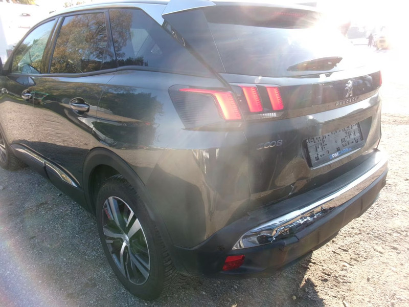 PEUGEOT 3008 1.2 Allure — zdjęcie 13