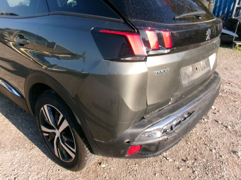 PEUGEOT 3008 1.2 Allure — zdjęcie 15