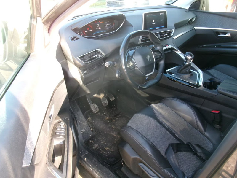PEUGEOT 3008 1.2 Allure — zdjęcie 24
