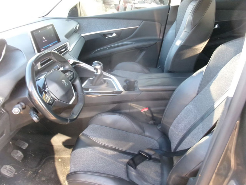 PEUGEOT 3008 1.2 Allure — zdjęcie 25