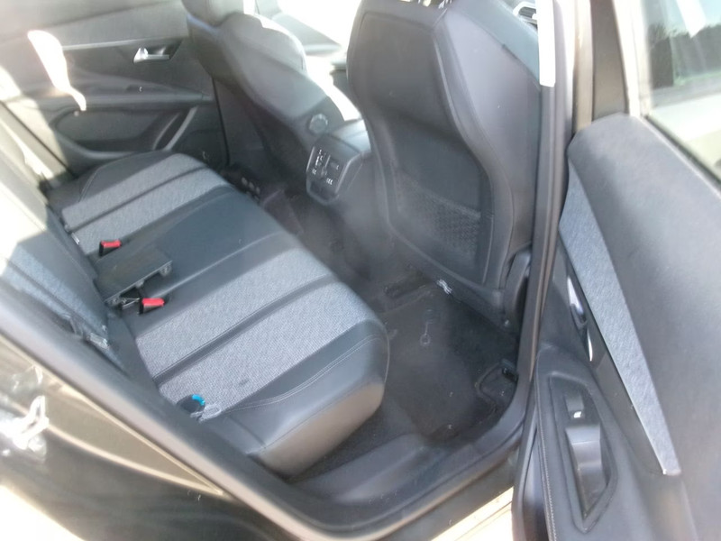 PEUGEOT 3008 1.2 Allure — zdjęcie 27