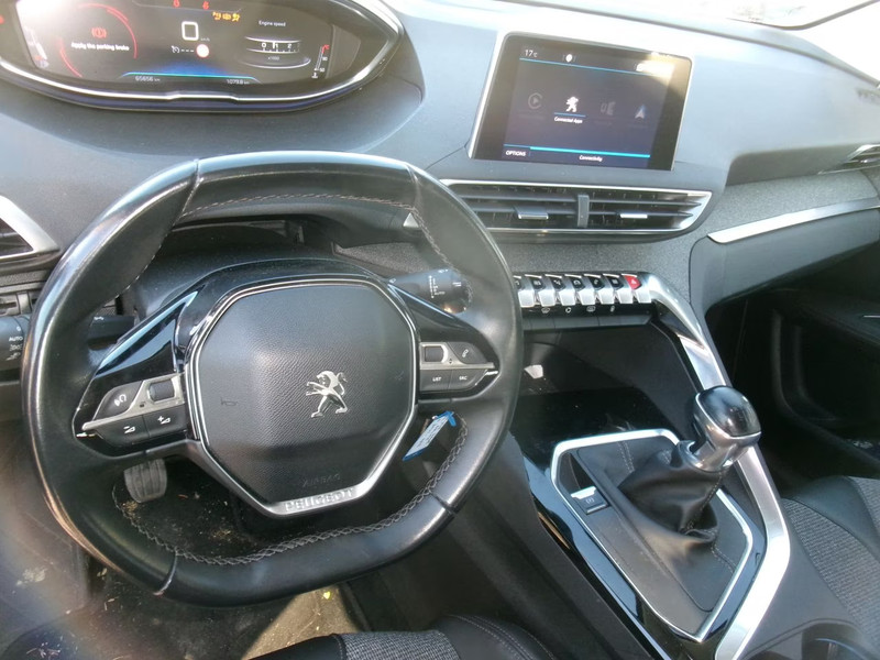 PEUGEOT 3008 1.2 Allure — zdjęcie 30
