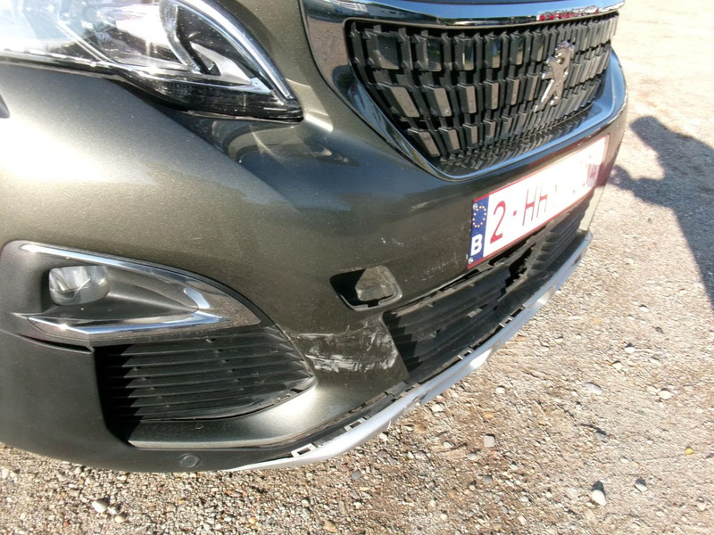 PEUGEOT 3008 1.2 Allure — zdjęcie 8