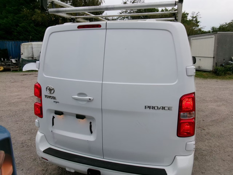 TOYOTA PROACE 2.0 D- Bestelwagen — zdjęcie 13