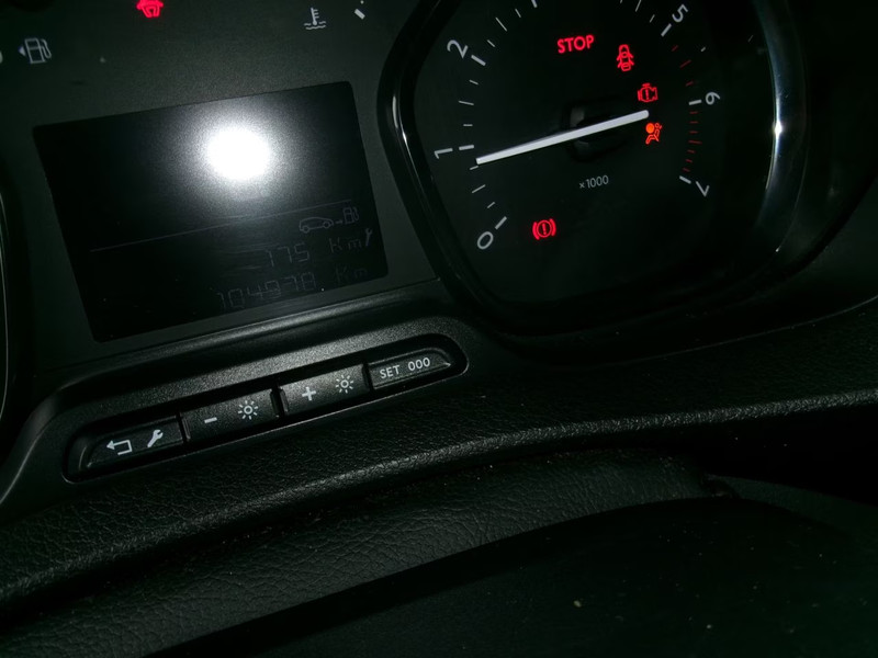 TOYOTA PROACE 2.0 D- Bestelwagen — zdjęcie 22