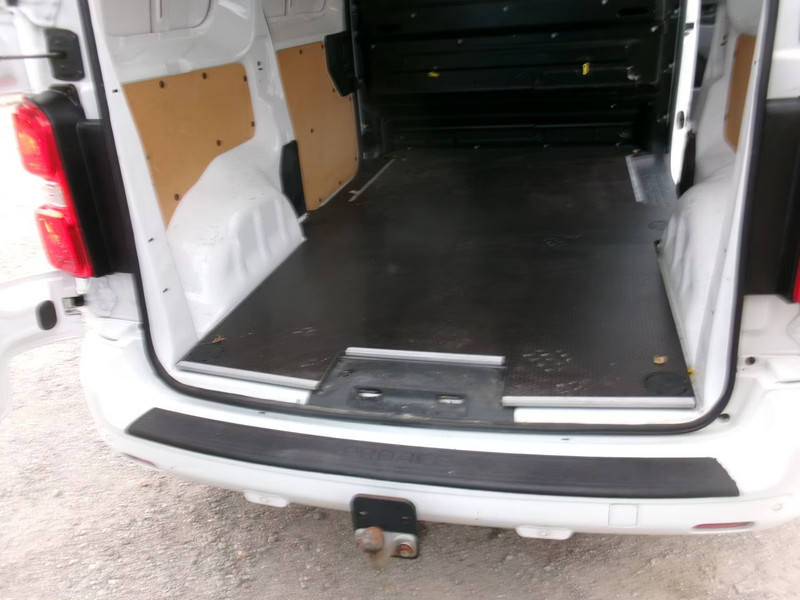 TOYOTA PROACE 2.0 D- Bestelwagen — zdjęcie 27