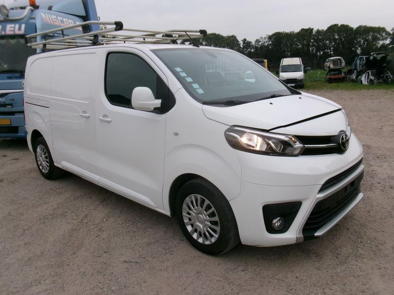 TOYOTA PROACE 2.0 D- Bestelwagen — zdjęcie 3