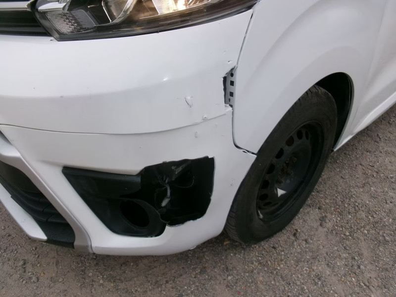 TOYOTA PROACE 2.0 D- Bestelwagen — zdjęcie 6