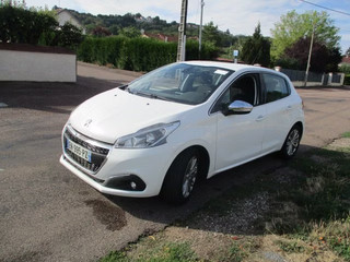 PEUGEOT 208 1.2 I 5P