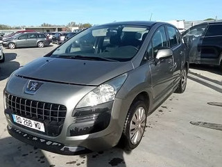 PEUGEOT 3008 1.6 HDI